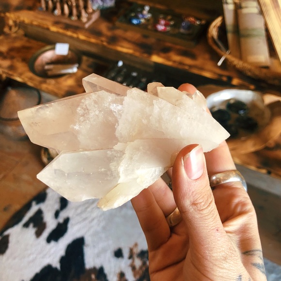 SOLD Quartz Cluster / Clear Quartz Point - Picture 2 of 4